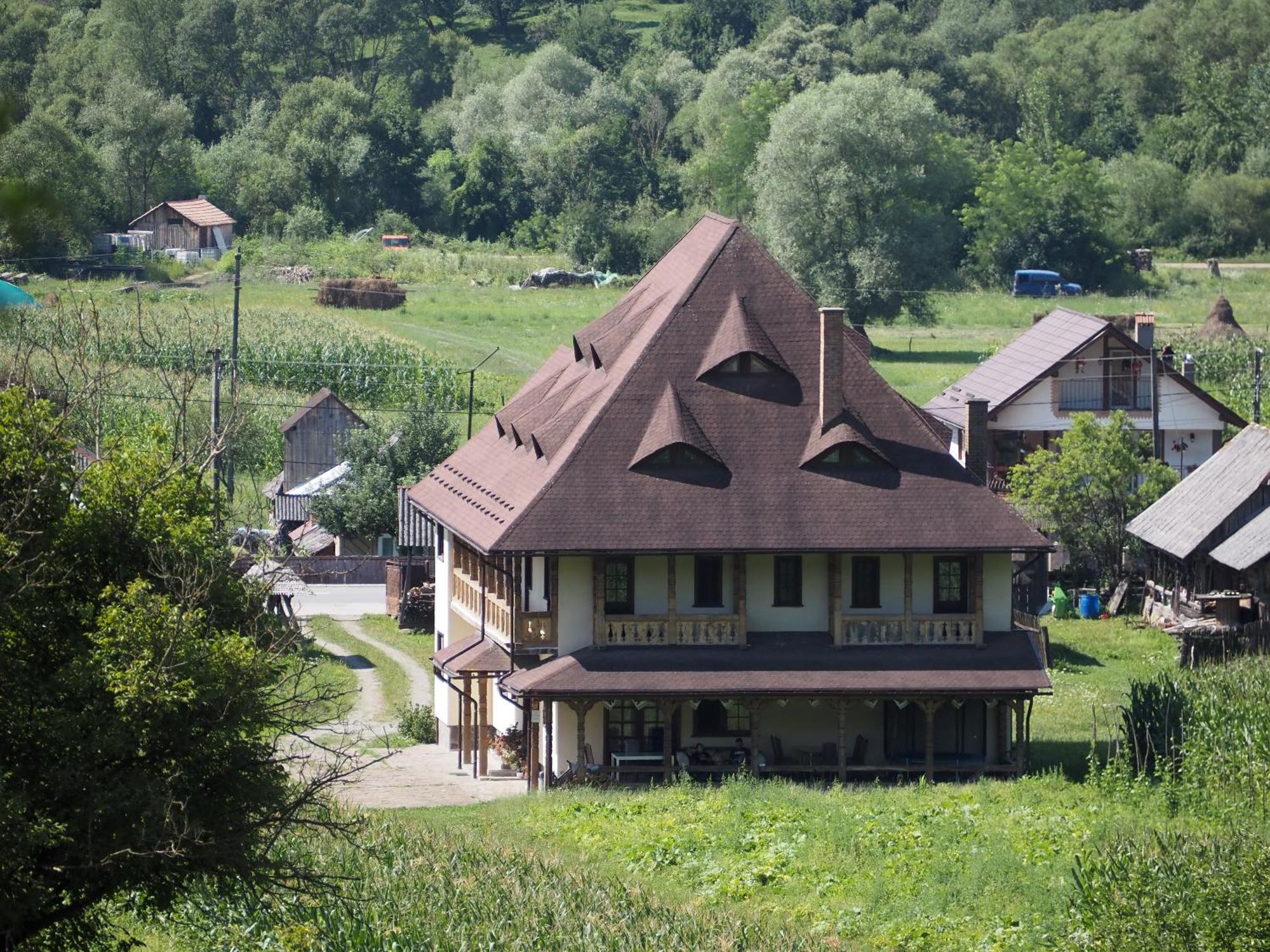 Pensiunea Sanziene Villa Stramtura  Exterior photo